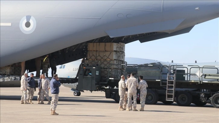BAE, Türkiye ve Suriye'deki depremzedelere şu anne derece 202 uçakla iane gönderdi