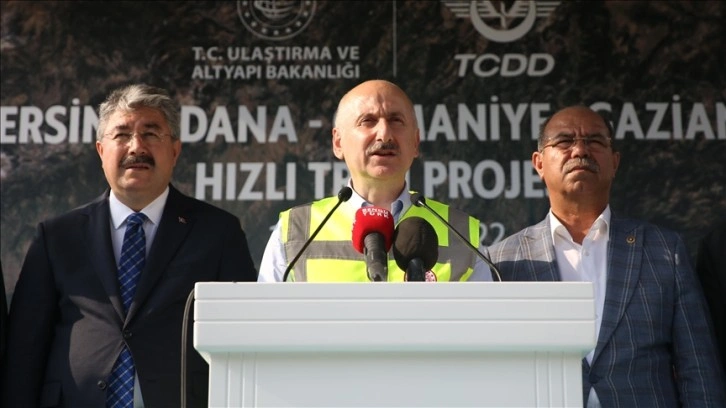 Bakan Karaismailoğlu, Osmaniye'de çabuk katar projesinin tünel imal çalışmasını inceledi
