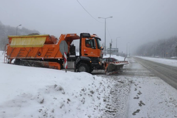 Bolu Dağı’nda kar yağışı şiddetini artırdı