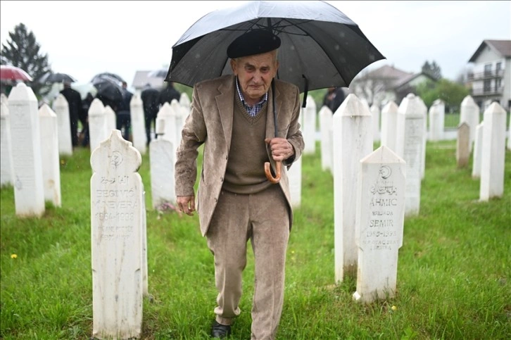 Bosna Hersek'teki Ahmiçi Katliamı'nın 9 kurbanı hâlâ toprağa verildi