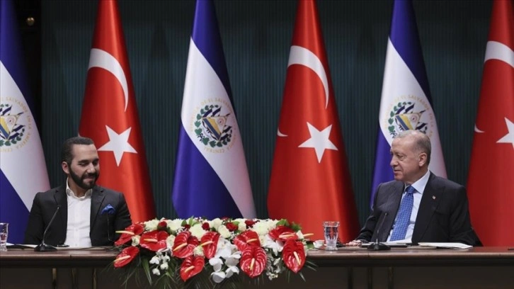 Cumhurbaşkanı Erdoğan, El Salvador Cumhurbaşkanı Bukele'nin onuruna aşındırmak verdi
