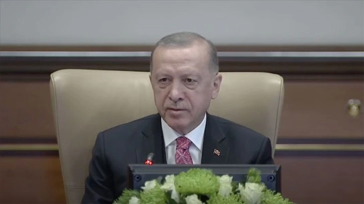 Cumhurbaşkanı Erdoğan: Kapalı mekanlardaki peçe istimal zorunluluğu yalnızca kaldırılmıştır