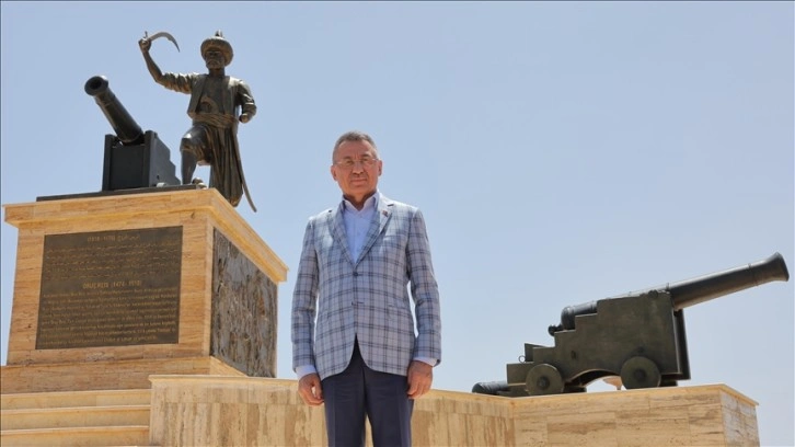 Cumhurbaşkanı Yardımcısı Oktay, Bey Sarayı ve Oruç Reis Anıtı'nı görüşme etti