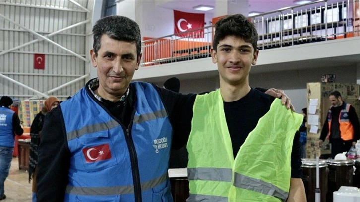 Depreme Hatay'da yakalanan ağababa ve oğlu Konya'da depremzedeler düşüncesince çabalıyor