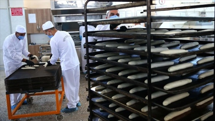 Diyarbakır'da mesleksel terbiye meydan hükümlüler günde 15 bin ekmek üretiyor