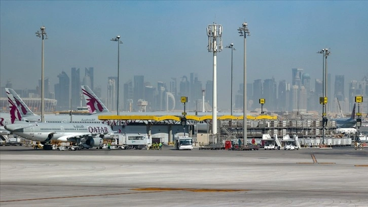 Dünya kupasına hazırlanmakta olan Katar başkentteki havalimanın geçici kapasitesini genişletti