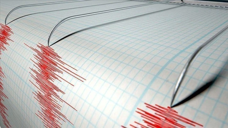 Endonezya'da 5,7 büyüklüğünde deprem meydana geldi