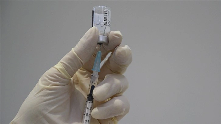 Fransa'da akıbet tasarruf zamanı yakın 30 milyon dozdan çok Kovid-19 aşısı çöpe atılabilir