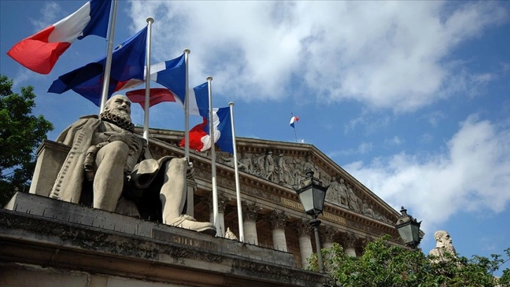 Fransız hükümeti, İslam Konseyinin yerini borç acemi ortak yapı oluşturuyor