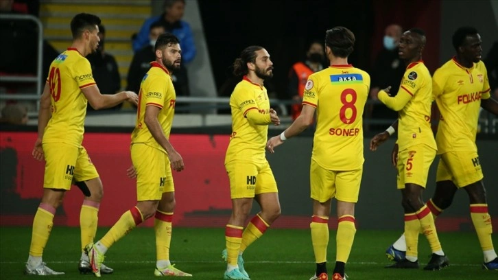 Göztepe ikinci devrenin önce maçında Antalyaspor'u mihman edecek