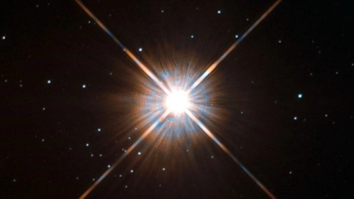 Güneş sistemine en benzeyen yıldızın yörüngesinde 3. planet keşfedildi