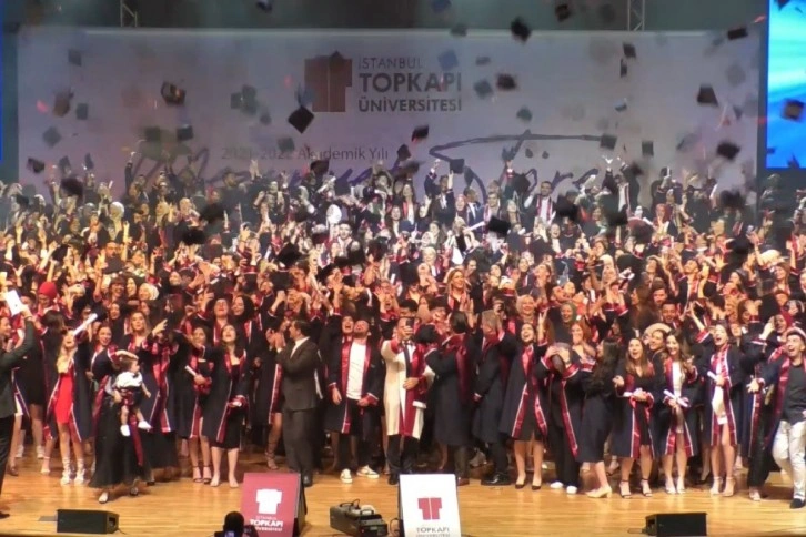 İstanbul Topkapı Üniversitesi mezun öğrencilerini uğurladı