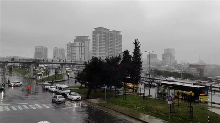 İstanbul'un kimi bölgelerinde yağmur can alıcı oluyor