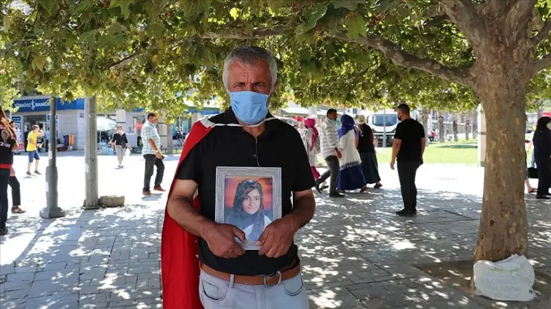 İzmir'de evlat nöbeti tutan baba Ankara'ya yürümek istiyor