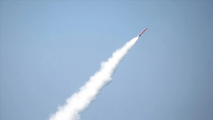 Kuzey Kore balistik roket denemeleri yaptı