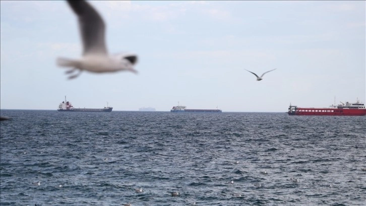 Marmara Denizi'nde ulaşıma ak yel engeli