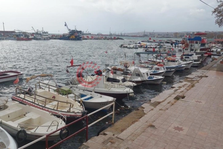 Marmara'da lodos etkisini sürdürüyor: Balıkçılar 1 haftadır denize açılamıyor