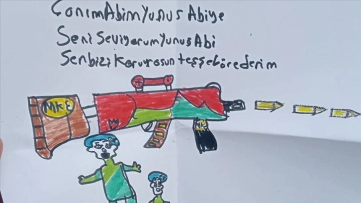 Mehmetçik Okullarındaki depremzede çocuklardan askerlere ihtisas mahmul mektuplar ve resimler