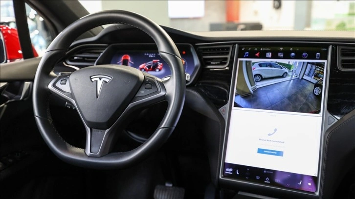 Tesla, 363 bine andıran aracını yazlım güncellemesi düşüncesince art çağırdı
