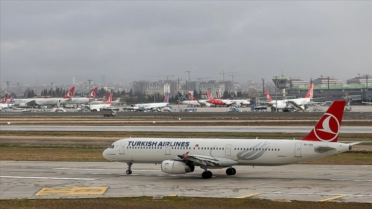 THY ile AnadoluJet, erte Berlin ve Düsseldorf'a kimi uçuşlarını iptal etti
