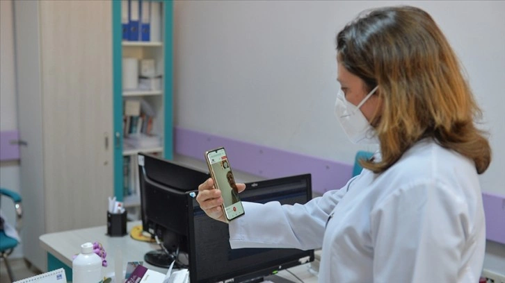Tunceli'de 'uzaktan görüntülü muayene' ile hastalara kolay sağlanıyor