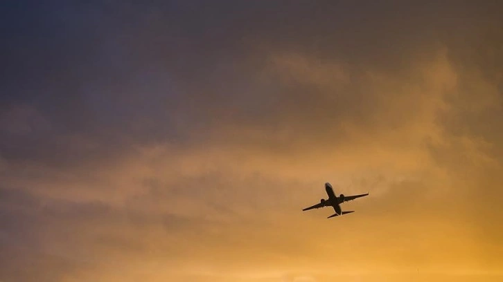 Uluslararası iklim yolu şirketleri 5G belirsizliği zımnında bazısı ABD uçuşlarını askıya aldı