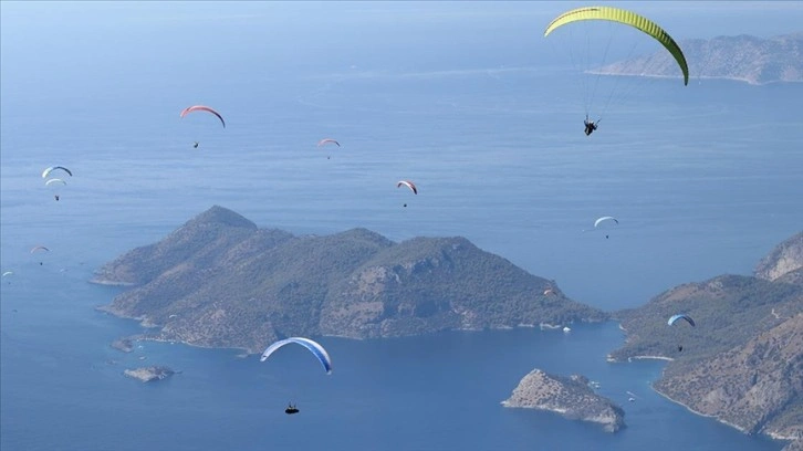 Yamaç paraşütünün 'en dobra akrobatlık pilotları' Fethiye'de buluşacak