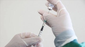 AB'nin deva düzenleyicisi, Moderna'nın 3. doz aşı başvurusunu inceliyor