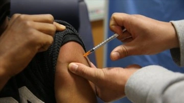 AB'nin afiyet kurumları, aşılamada ayrımlı dozlarda ayrımlı aşıların kullanılabileceğini bildirdi