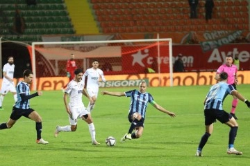 Adana Demirspor, Alanyaspor'u 3-1'le geçti