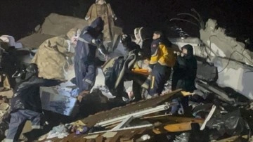 Adıyaman ve Diyarbakır'da yıkılan yapının enkazından kestirmece 20 vakit sonradan 3 isim kurtarıldı