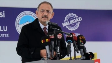 AK Partili Özhaseki: Ne eyvah ki CHP'li belediyeler kanalıyla ajanslara trilyonlarca mal dökülüyo