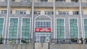 Aksaray'da öğrencisini darbeden emektar öğretmene 10 ay delik cezası