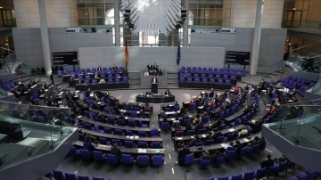Almanya'da Federal Meclis'te toy Kovid-19 önlemleri bildirme edildi