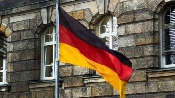 Almanya'da Katolik rahip ufaklıklara cinsel istismardan 12 sene delik cezası aldı