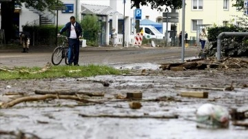 Almanya’da şiddetli yağmur su baskınlarına bozukluk oldu