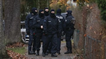 Almanya'da silahlı vuruş planlamakla suçlanan 8 insan tutuklandı