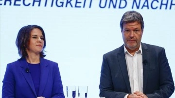 Almanya'da Yeşillerin acemi hükümetteki bakanları anlaşılan oldu