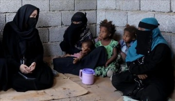 Angelina Jolie, Yemen'de ortak sığınmacı kampını görüşme etti