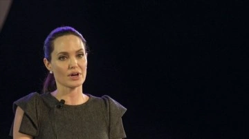 Angelina Jolie'den Afgan hanımlar düşüncesince çağrı