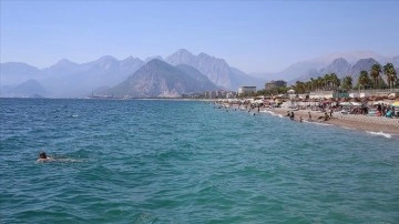 Antalya sahillerinde kesafet azaldı