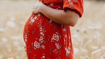 Araştırma: Kovid-19'a yakalanan gebelerin riskli doğum ihtimali hâlâ faziletkâr olabilir