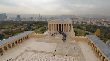 Atatürk'ün sonsuz istirahatgahı Anıtkabir'de ayrımlı bir yolculuk