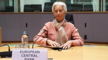 Avrupa Merkez Bankası Başkanı Lagarde: Enflasyon 2022'de aşamalı namına gerileyecek