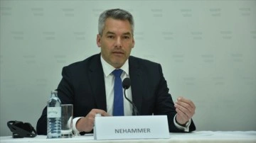 Avusturya’da acemi başbakan, İçişleri Bakanı Karl Nehammer oldu