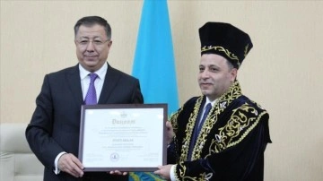 AYM Başkanı Arslan, Kazakistan’da 'Fahri Profesör' unvanına müstahak görüldü