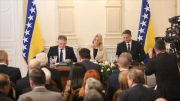 Bosna Hersek Devlet Başkanlığı Konseyinin acemi üyeleri görevlerini doğrulama aldı