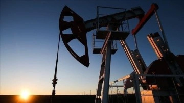 Brent petrolün varil fiyatı tahminî yüzdelik 4 artarak 110 dolar sınırına yaklaştı