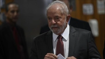 Brezilya'da Devlet Başkanlığına seçilen Luiz Inacio Lula da Silva ant etti