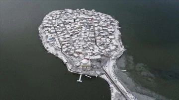 Bursa'nın karla ciltli 'Küçük Venedik'i ziyaretçilerini ağırlıyor